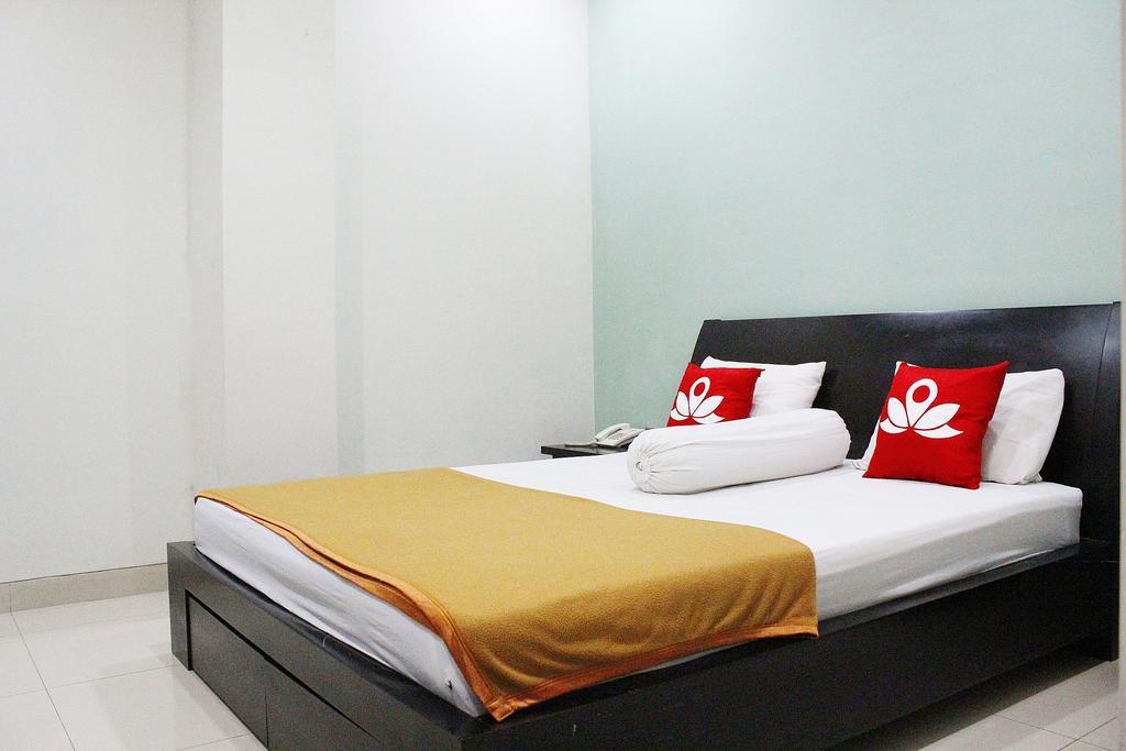 Klinpod Hotel Джакарта Экстерьер фото